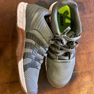 Inov8 F-lite 260 Knit tennis shoes